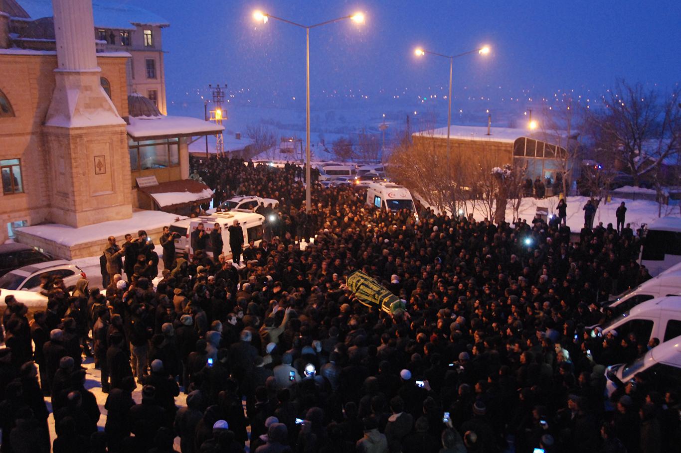 Silahlı saldırıda hayatını kaybeden Şeyh Abdülkerim Çevik defnedildi